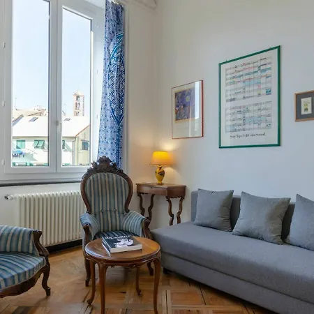 Hintown Casa Dell'alloro In San Donato * Γένοβα
