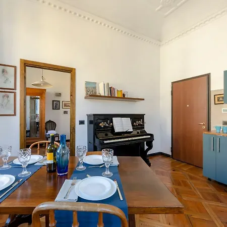 Hintown Casa Dell'alloro In San Donato * Γένοβα