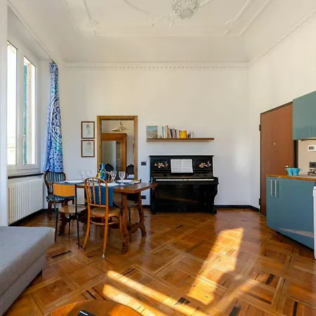 Hintown Casa Dell'alloro In San Donato Γένοβα