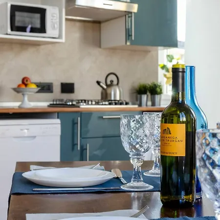 Hintown Casa Dell'alloro In San Donato * Γένοβα