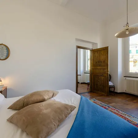 Hintown Casa Dell'alloro In San Donato Γένοβα